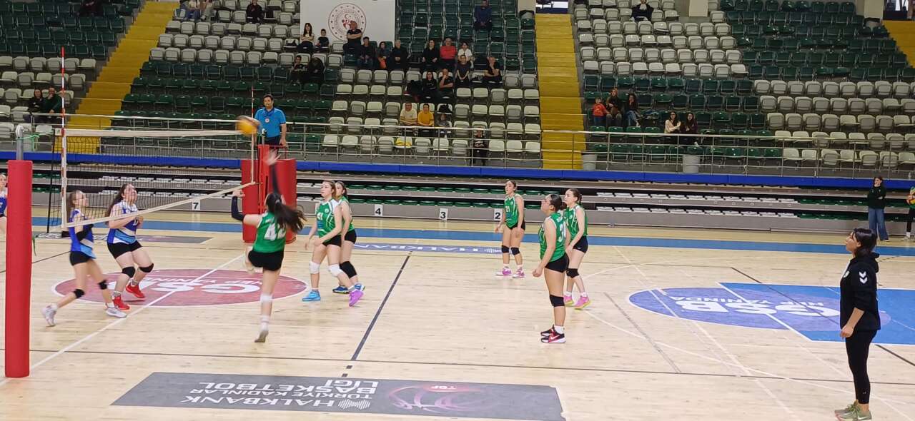 Muğlaspor Küçük Kızlar Voleybol Takımı Gelişim Ligi’ne Galibiyetle Başladı 7
